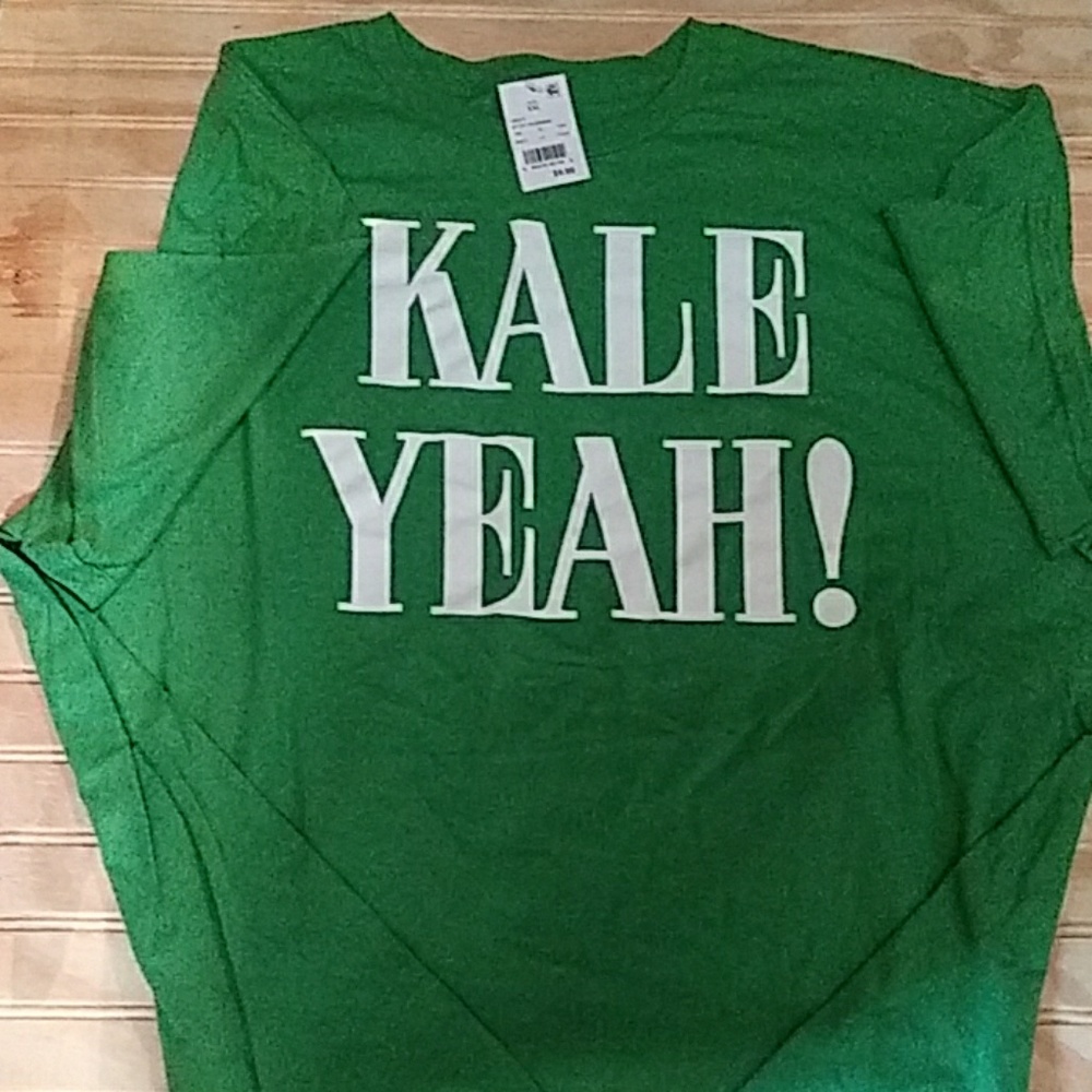 Mens 2XL T shirt. Green. New with tags.